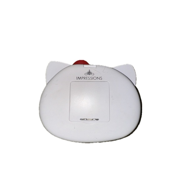 Hello kitty Sanrio compact LED mirror - Picture 2 of 2